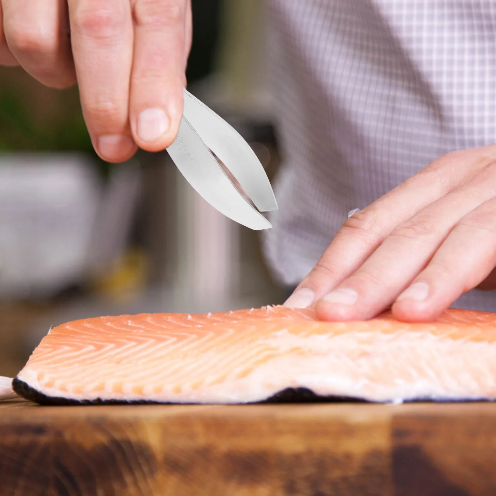 

1Pcs Stainless Steel Fish Bone Tweezers Flat Tweezers Chicken Hair Remover Pig Hair Pliers Bone Pluck Tool Kitchen Dining