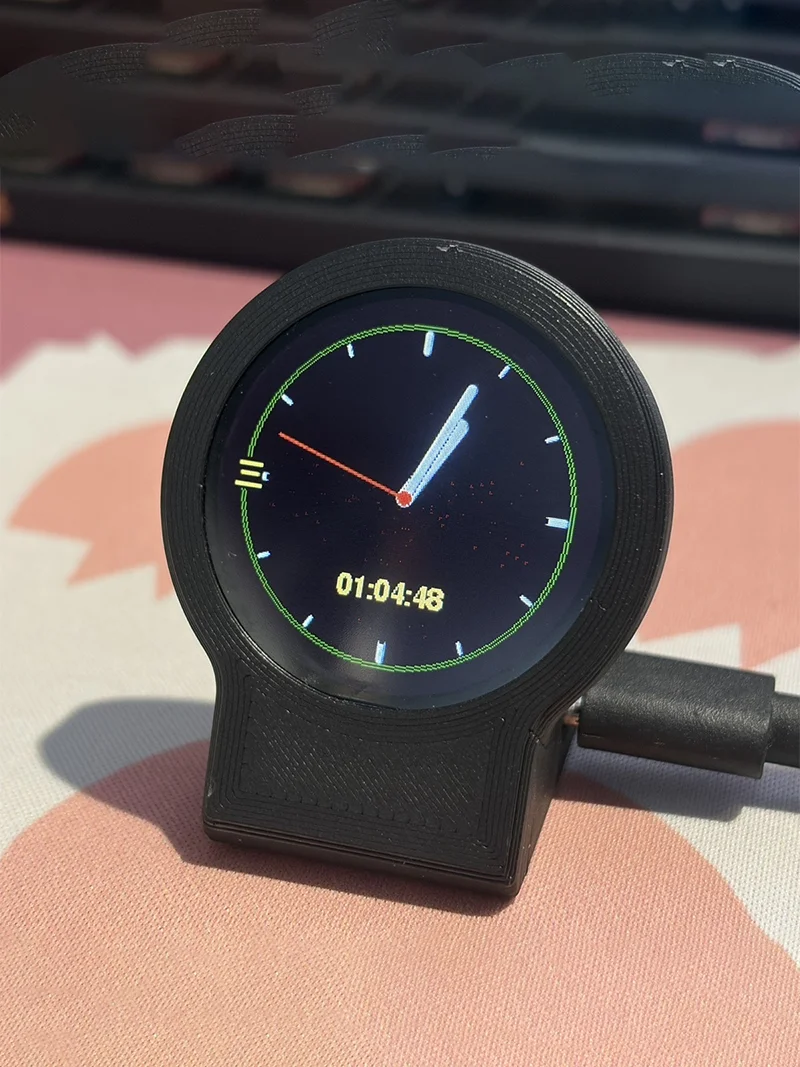 USB-C Deskradar – urządzenie do monitorowania lotów w czasie rzeczywistym, wykorzystujące technologię ADS-B, z wyświetlaczem w formie siatki sonarowej, obudową wykonaną metodą druku 3D, idealne jako — 2