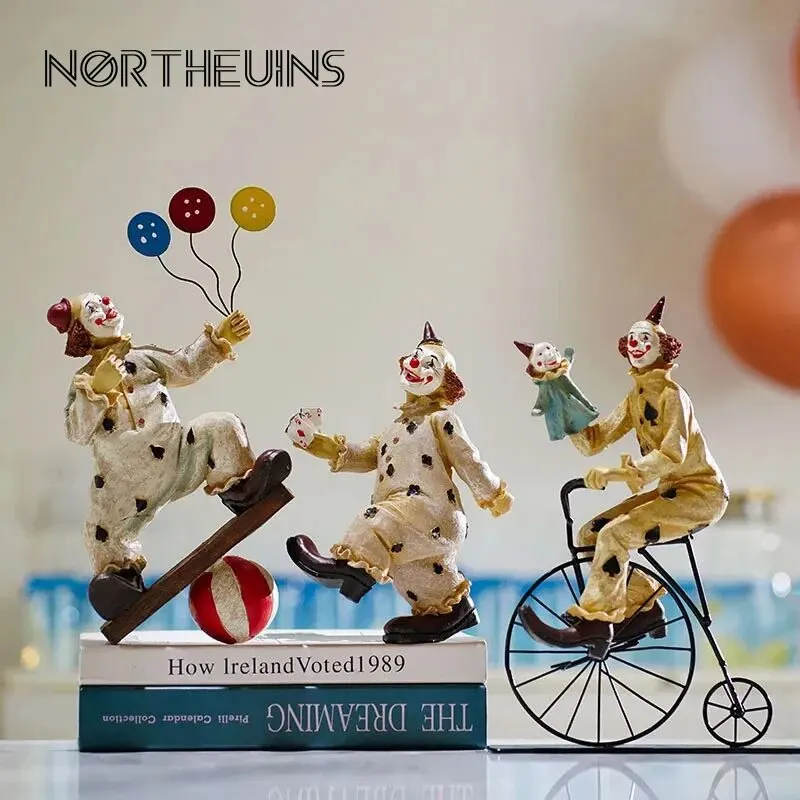 NORTHEUINS Esin Poker Clown Figurines Circus Magic Joker Doll Statue Living Room Desktop Decoration Children\'s Gifts Collections