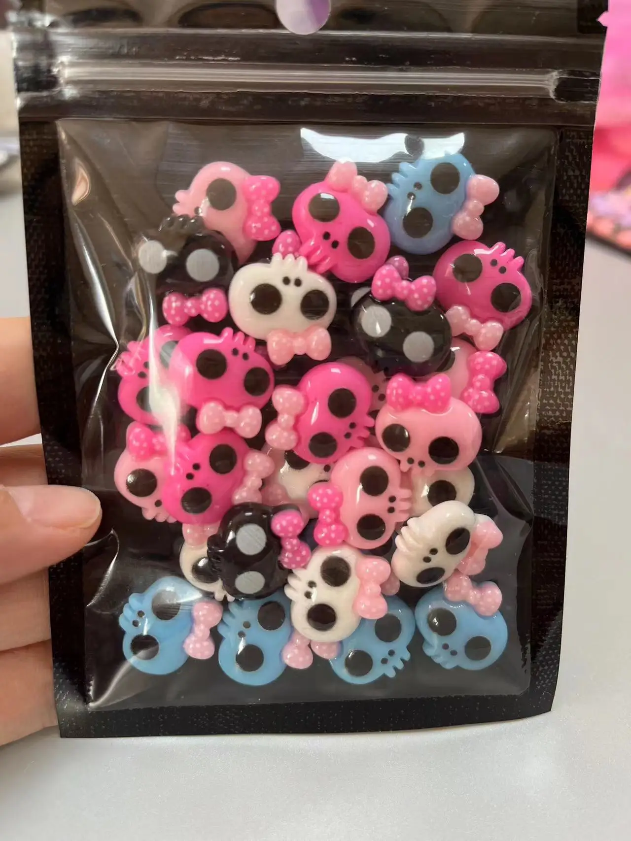 Beauty Salon Bulk Supply 30Pcs Mixed Cute Cartoon Candy Flower Bear Gummy Pearl Heart Gem Acrylic Long Nail Art Decoration Charm