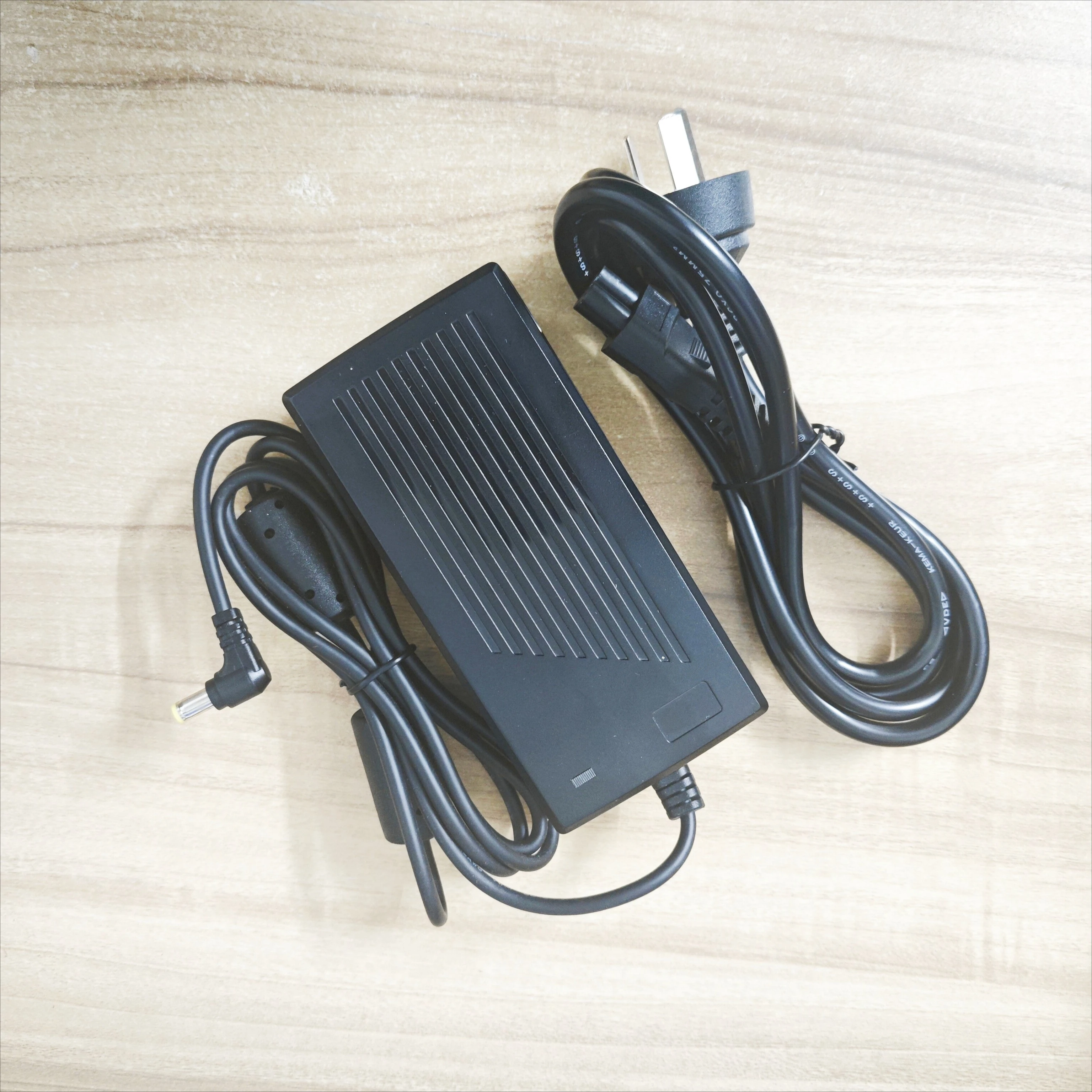 BJE1M-0080-N608 Respirator Medical Special Power Adapter 24V3.33A