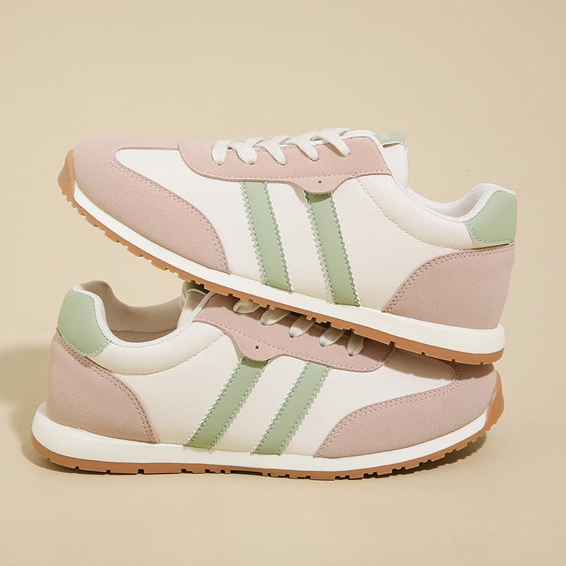 

Новые кожаные женские белые повседневные женские вулканизированные кроссовки, дышащие спортивные кроссовки для ходьбы, бега на платформе, обувь на плоской подошве, размер 35-40