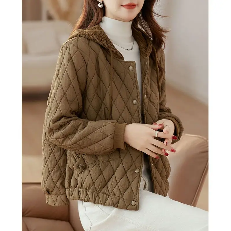 Nieuwe, met katoen gevoerde dames korte Koreaanse versie van losse, met katoen gevoerde dameswinterjas