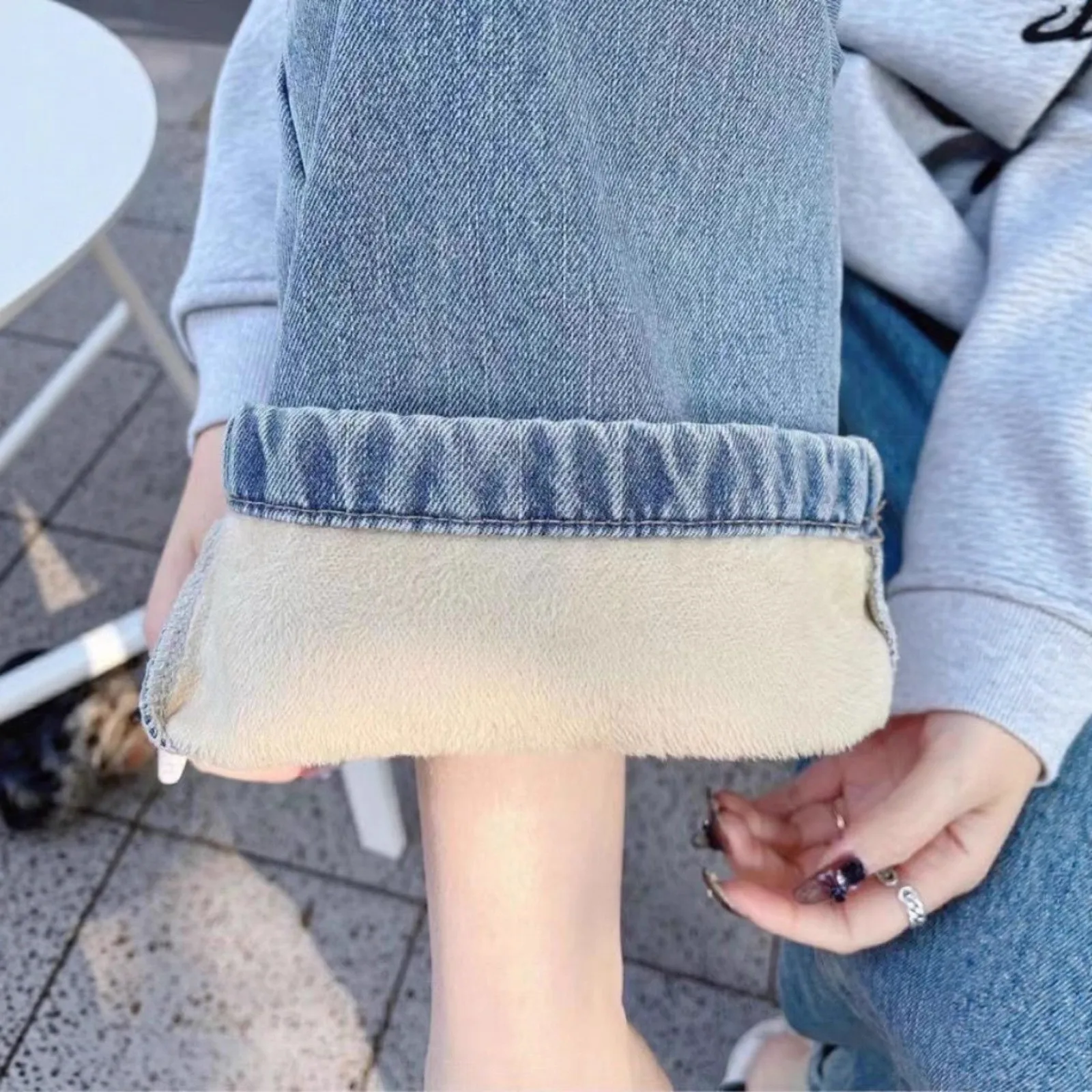 

High Waist Fleece Lined Jeans Women's Loose Fit Pear Shape Light Colored Wide Leg Pants Autumn Winter Casual Cotton Trousers