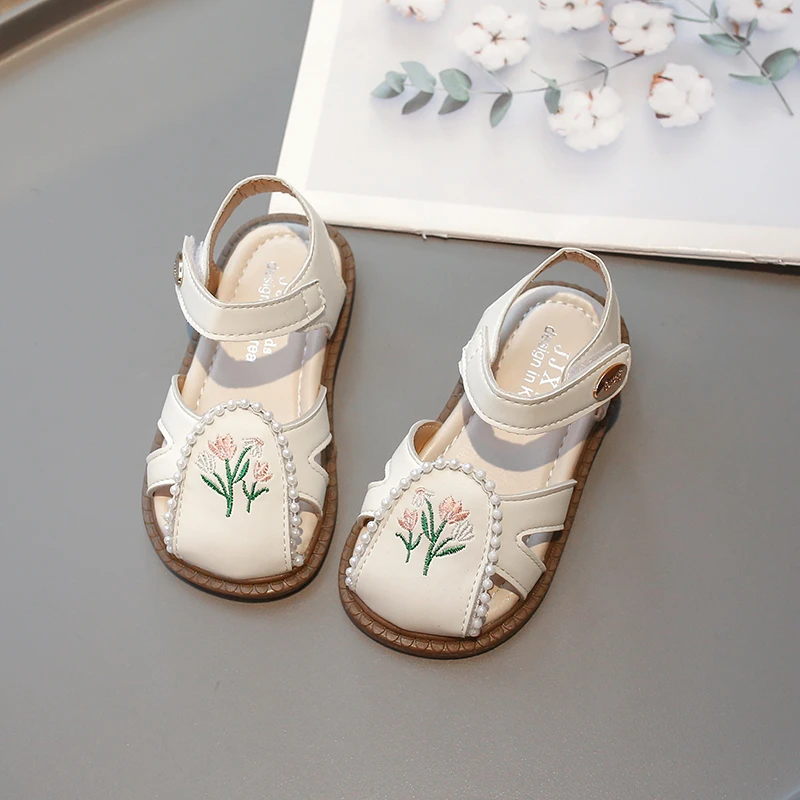 

Brand Retro Summer Dress Shoes For Toddler Girls Closed Toe embroidered Flowers Infant Sandals Kids Woman Soft Walkers Shoes