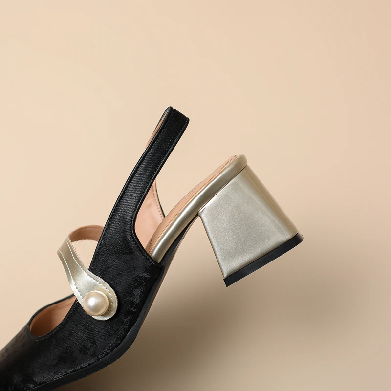 صنادل النساء صيف جديد ريترو عالية الكعب حزام اللؤلؤ موضة ساحة تو Slingback مضخات مكتب فستان الزفاف الأحذية الإناث
