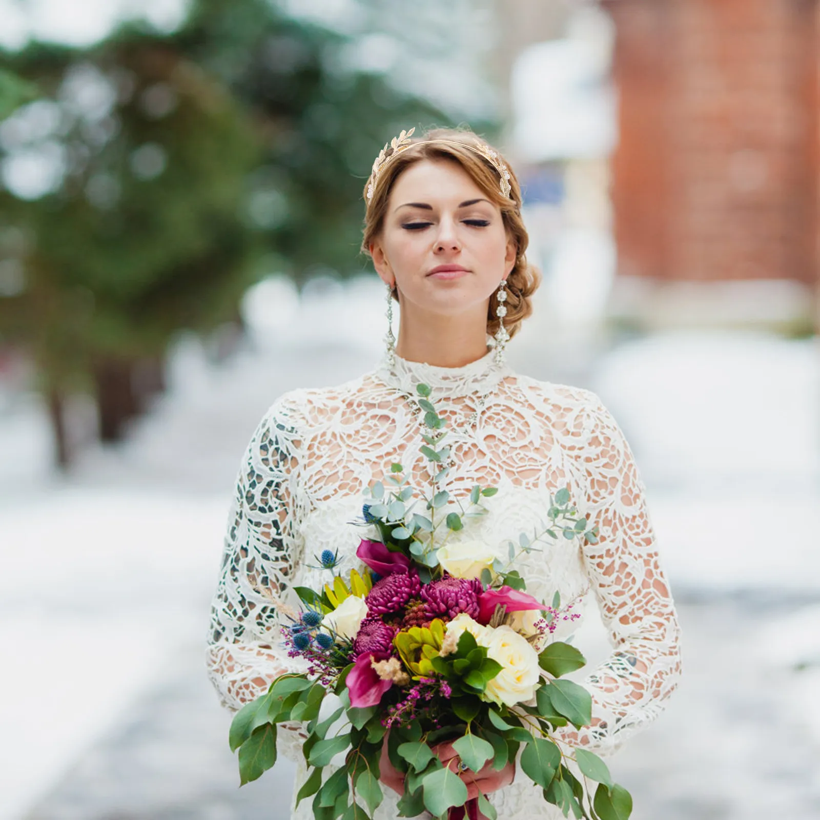 tiara-de-metal-com-perolas-delicadas-e-folhas-para-mulheres-elegante-acessorio-de-cabelo-para-noivas-festas-cosplay-e-fantasias-de-halloween