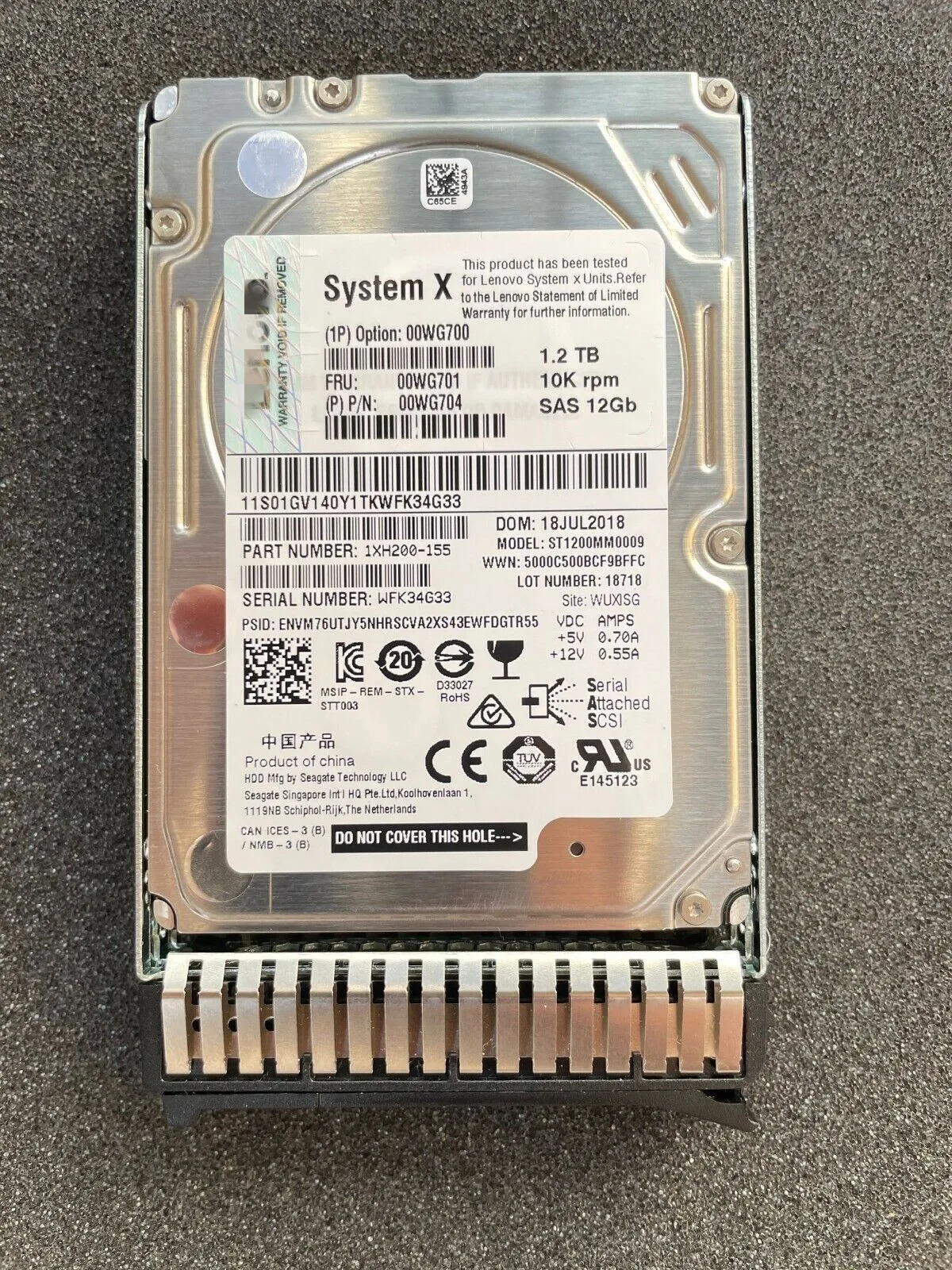 

Для 1,2 TB 10K 12Gbps SAS 2,5 "G3HS HDD 00WG700 FRU 00WG701 00WG704