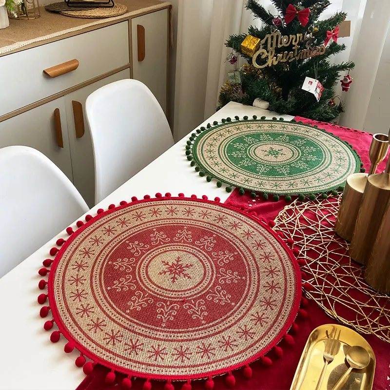 Christmas Retro Jute Placemat Round Printed Woven Dining Table Mat with Wool Ball Heat-Resistant Home Decorative Coffee Cup Mats