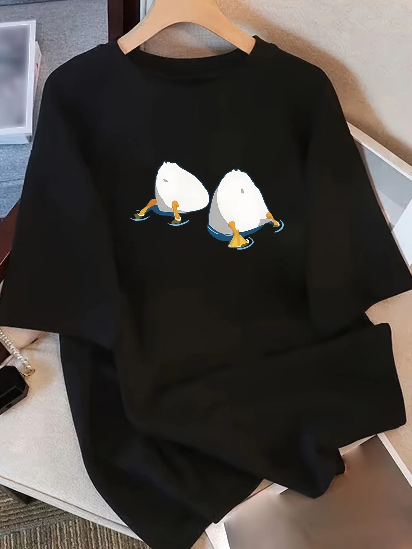 2026 New Women with Cute Penguin Graphic White Casual Round Neck Short Sleeve Summer Short Sleeved Harajuku Streetwear Tops Tees