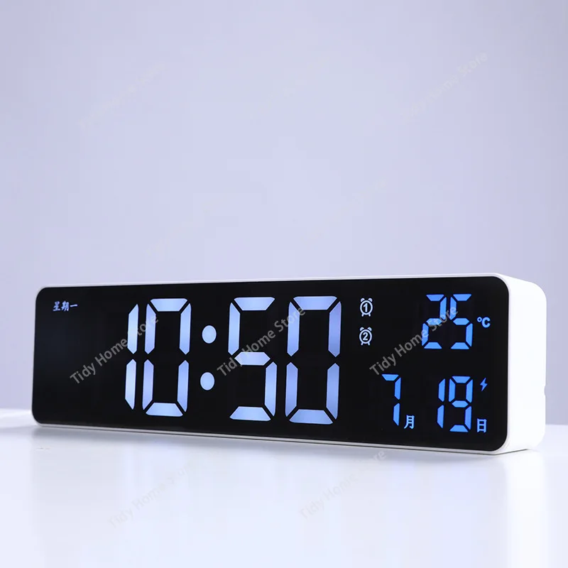 

Plug-in LED Clock with Temperature Display – Simple Digital Bedroom Clock