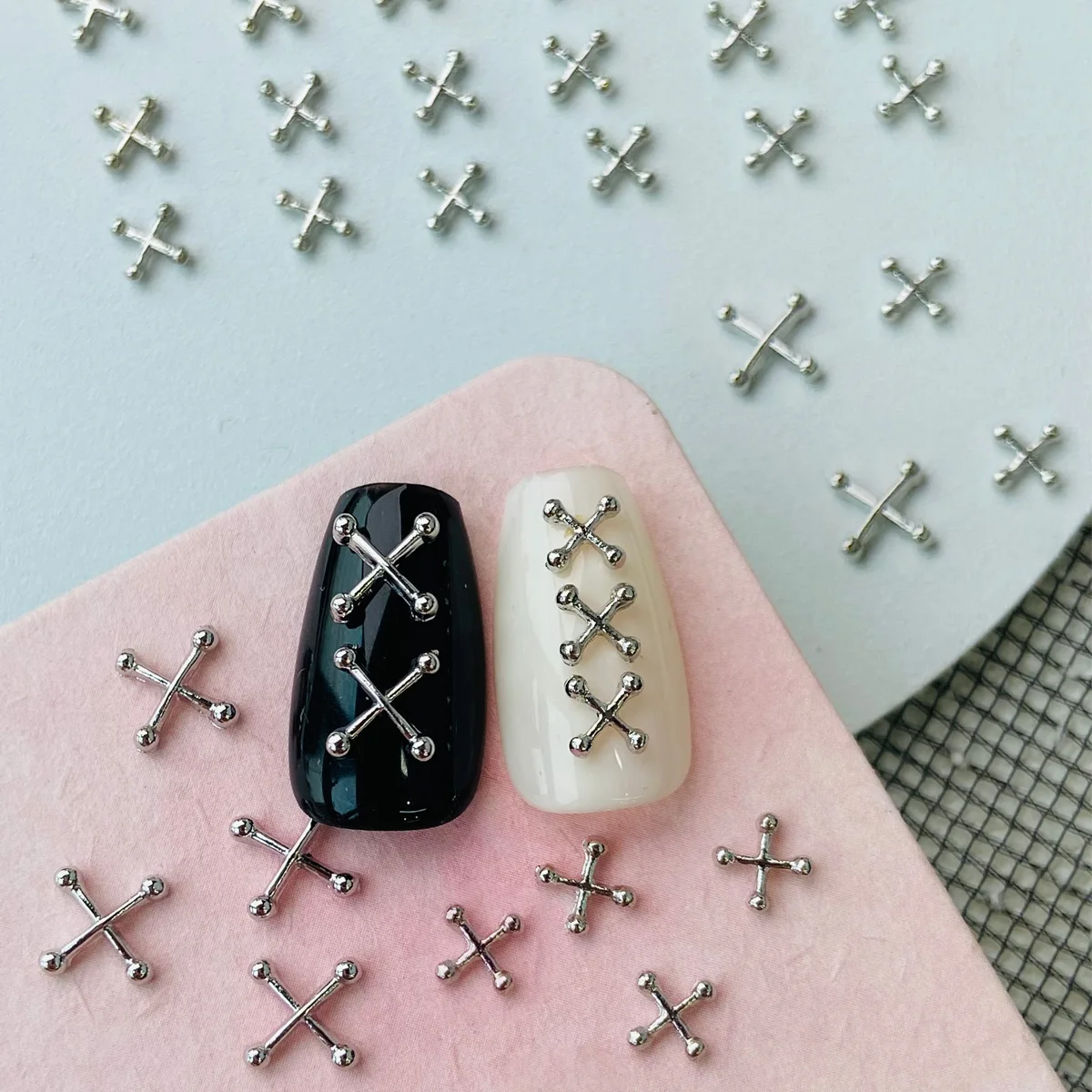 50PCS Mixed Size 3D Punk Silver Cross Metal Parts Manicure Accessoire Nail Decoration Alloy Retro Cross Nails Art Charms