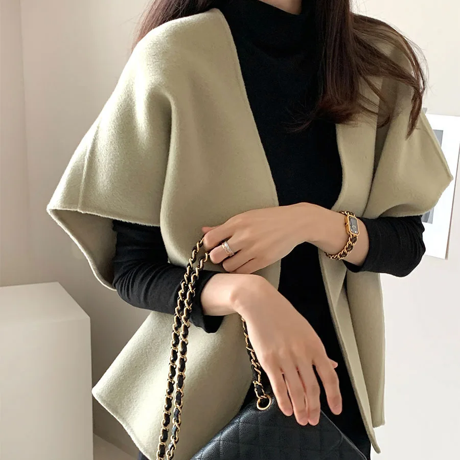 

Autumn and Winter New Korean Winter Simple and Versatile Solid Color Cloak, Vest, Woolen Coat for Women, Loose and Casual