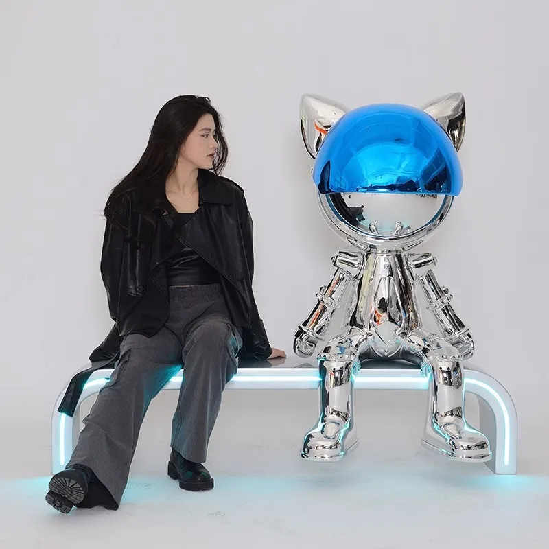 

Internet celebrity sitting posture, space cat, electroplated fiberglass rabbit sculpture ornaments, bar and store opening