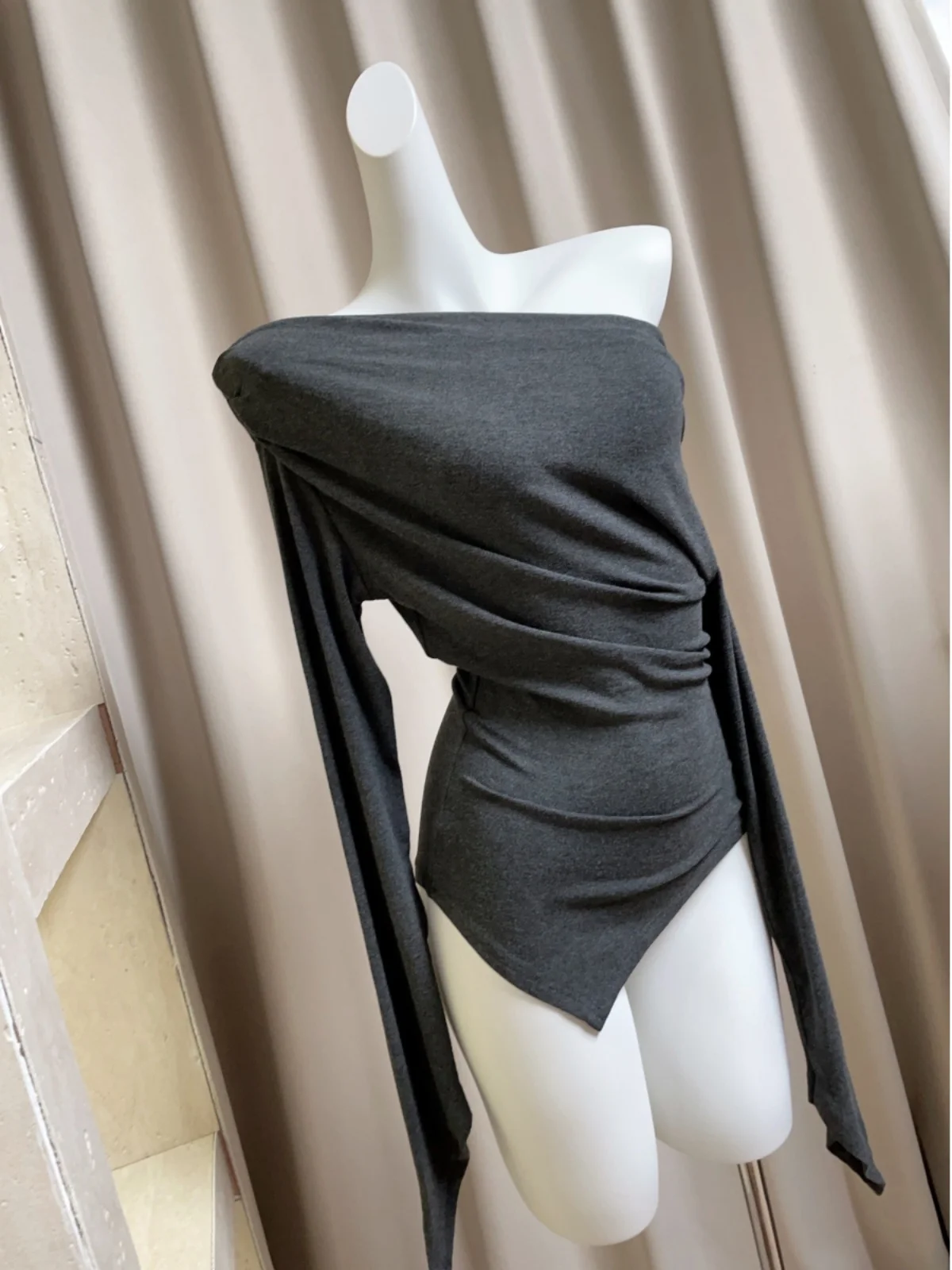 

ay oulder Bowed Slim Fit Long Sve off oulder Верхняя футболка Повседневная универсальная женская футболка irt для поездок на работу Осенняя одежда...