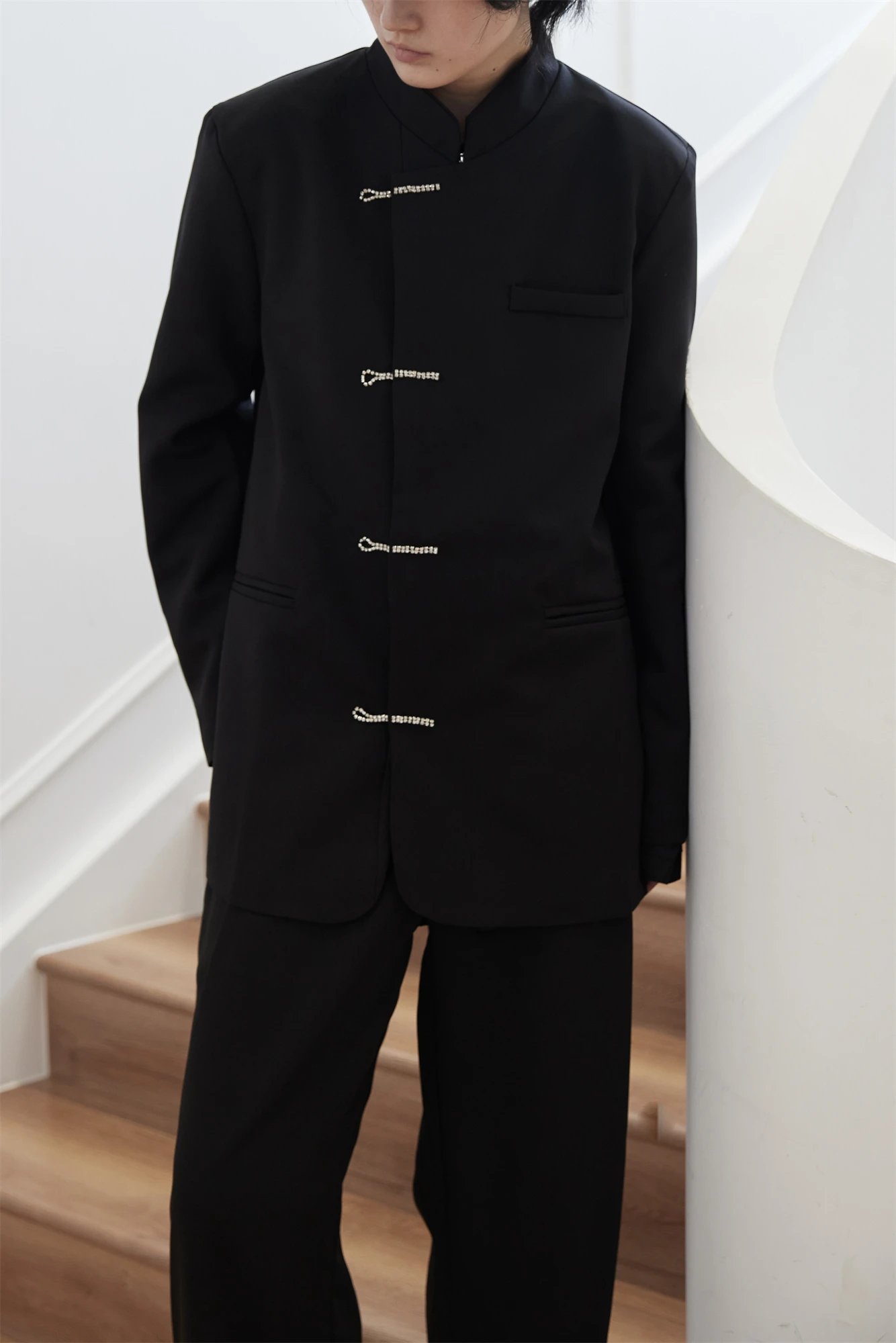 

2022 Niche designer black stand-up collar rhinestone plate buckle new Chinese suit jacket