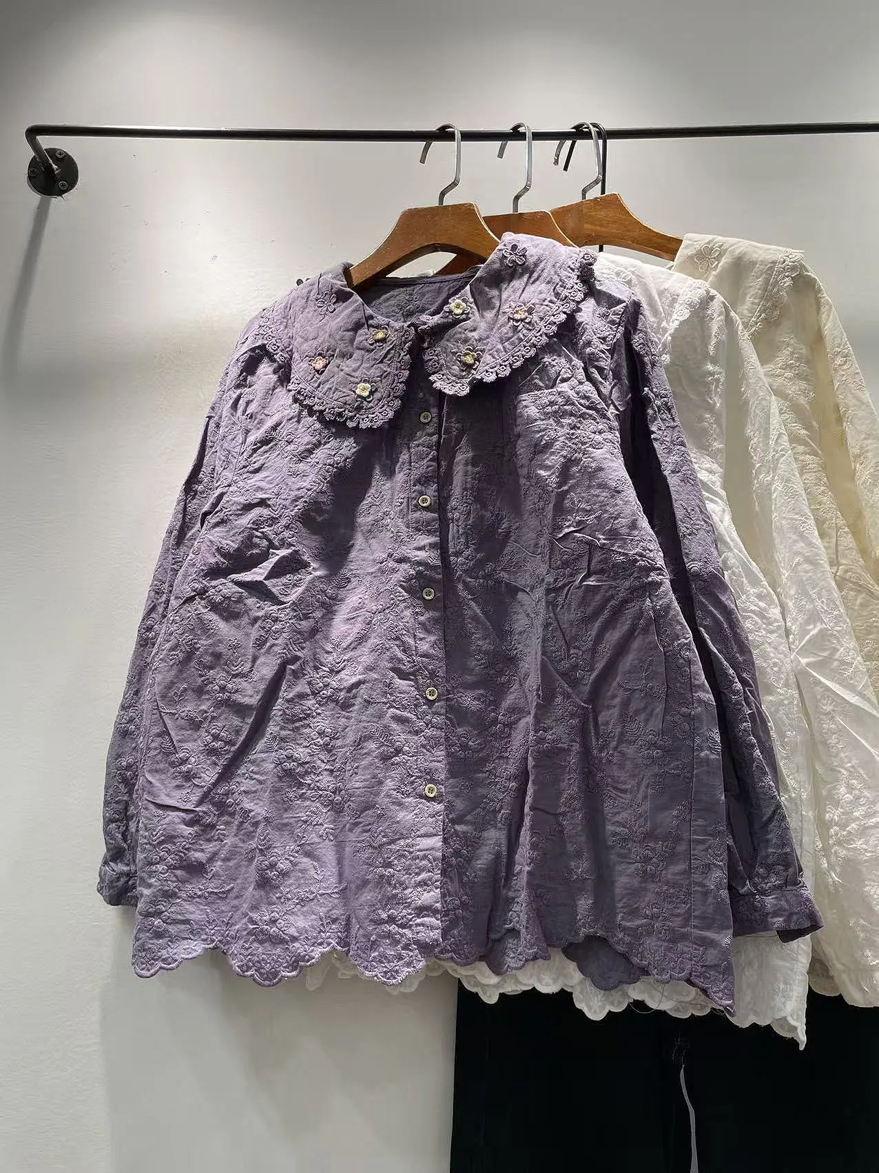 

Весенне-осенний длинный женский свободный крой из чистого хлопка с кружевным воротником и вышивкой на пуговицах, повседневный дышащий irt