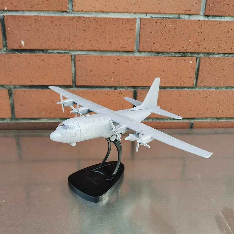 4D Assembled Model 1/144 China H-6K Bomber American C130 Hercules Transport Aircraft Model Military Aircraft Decoration