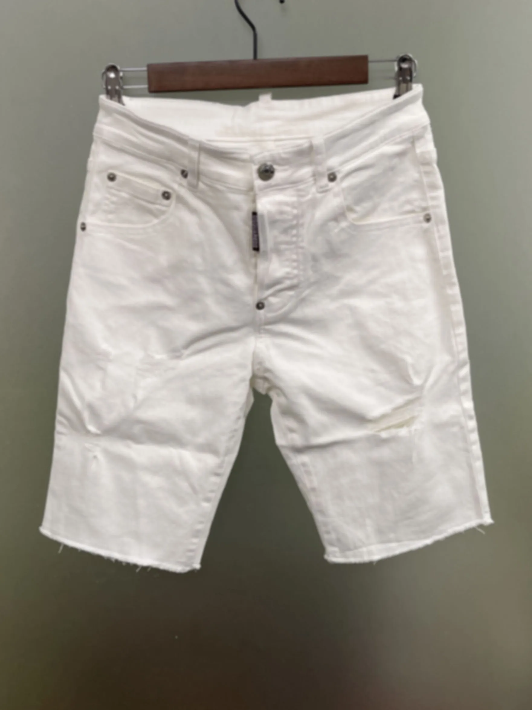 2024 Spring/Summer New D2 Jeans Trendy Men's Washed Worn Hole Patches Painted Slim Fit Micro Elastic denim shorts Men's