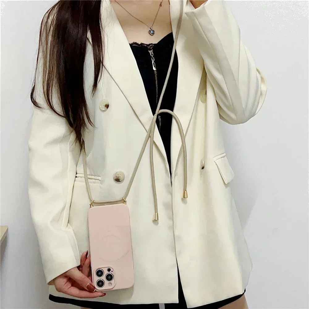 Custodia magnetica in silicone liquido con cordino a tracolla per iPhone16 15 Pro Max 14 13 12 11 Collana per copertura di ricarica wireless Magsafe