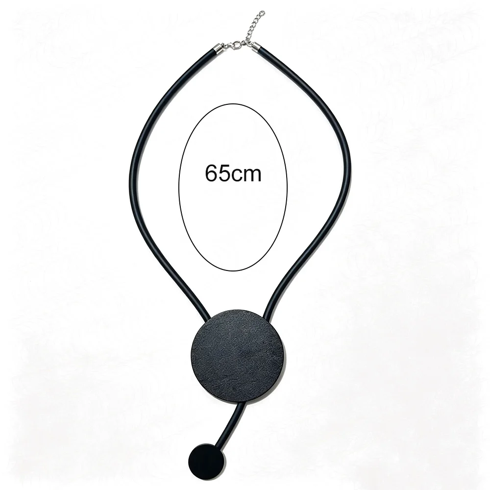 UKEBAY Minimalistische Halskette mit Kreisanhänger aus Gummi, moderne, minimalistische, leichte Mode-Schmuck-Halskette, Festival-Geschenk, Halskette für den täglichen Gebrauch – Detail 5