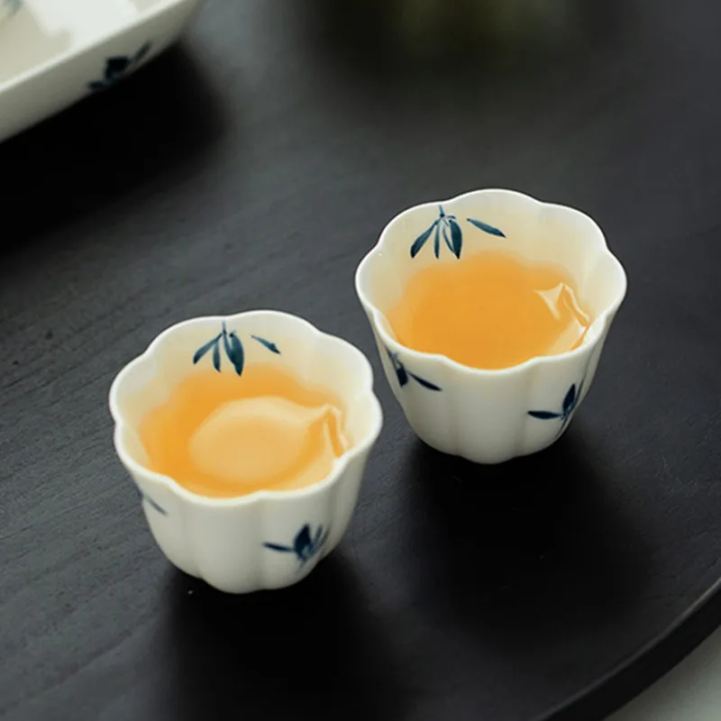 1 Pc Chinese Handmade Ceramic Tea Cup Creative Flower Shape Porcelain Teacup Household Teaware Travel Meditation Cup 35ml