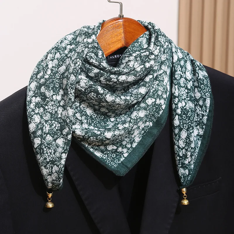 Luxurious Magnetic Buckle Triangular Silk Scarf - Warm and Stylish for Winter