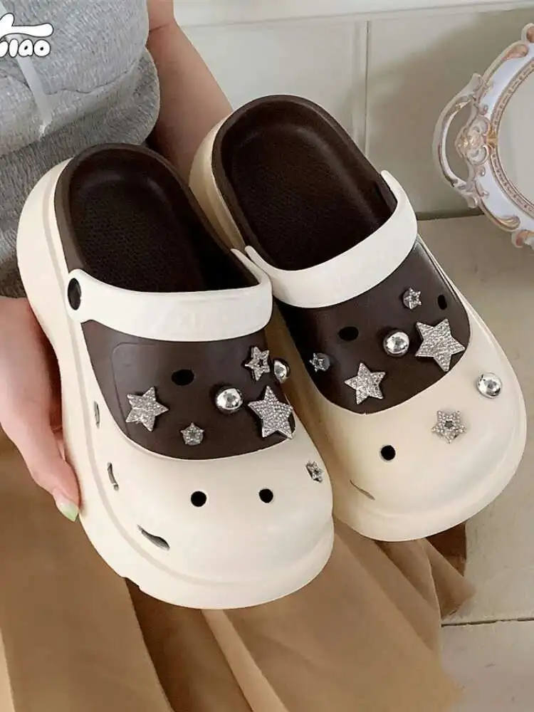 Garden Shoes Versatile Cartoon Plaid Flower Color-Blocked Clogs For Women To Wear Non-Slip Slippers Fashionable Toe-Toe Sandals