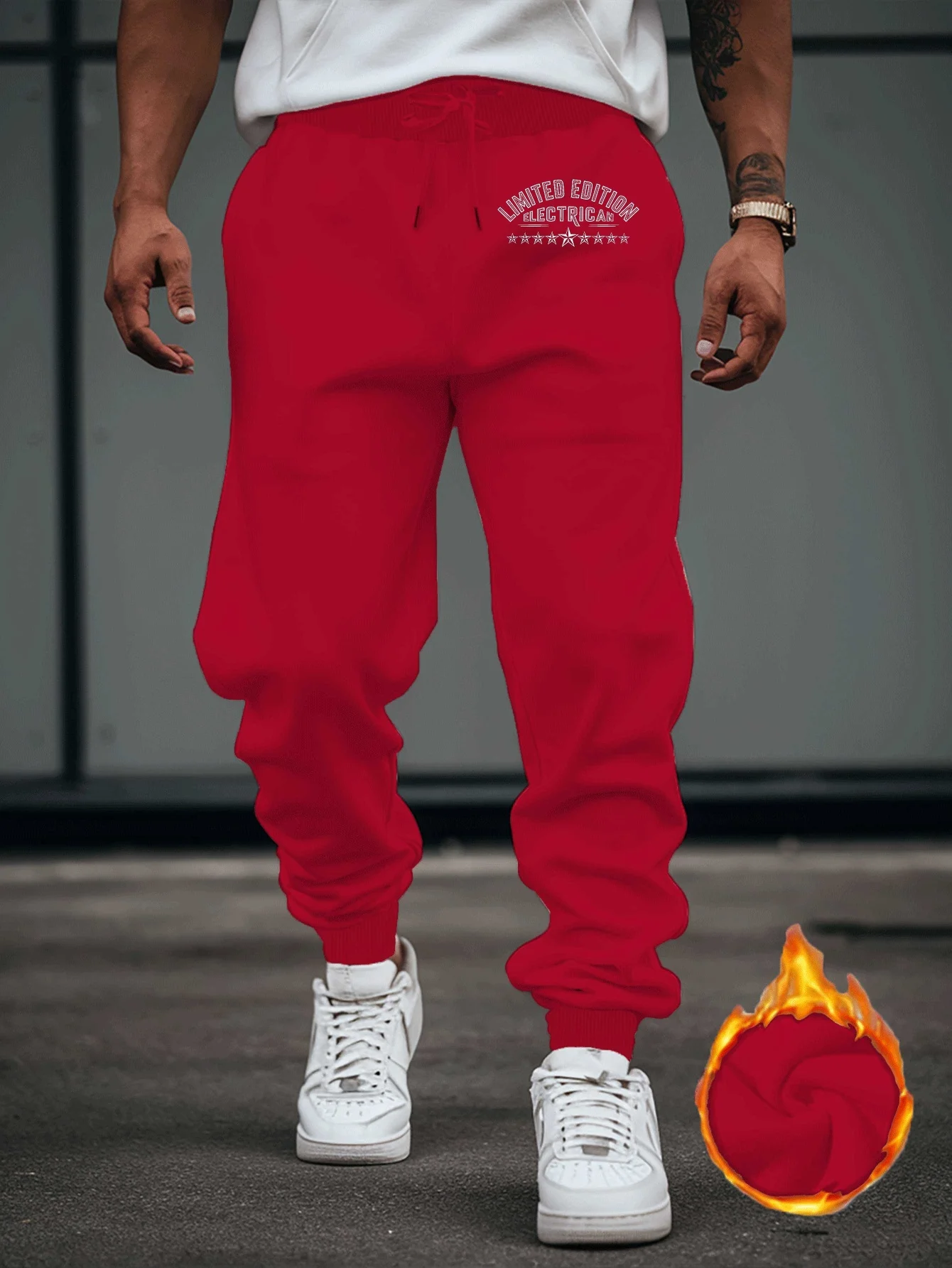 Throwback‑style Men Sports Sweatpants Classic Curved Typography Star Print Warm Jogger Trousers For Small‑town Weekend Trips