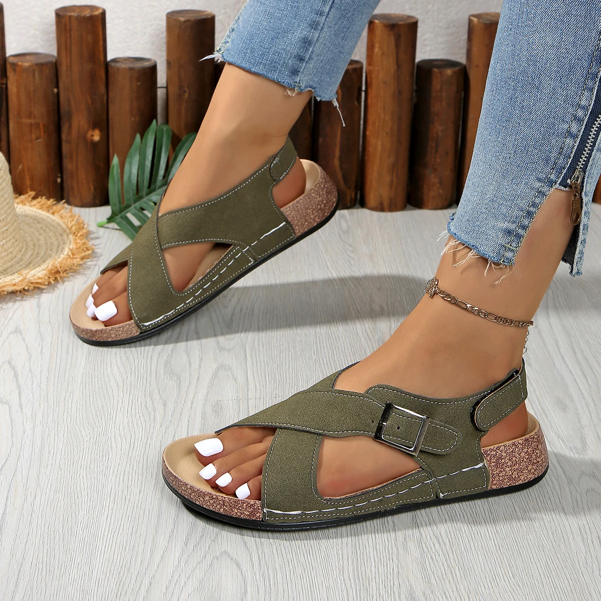 Sommerliche neue Rundkopf-Sandalen mit dicker Sohle, bequem, lässig, modisch/sexy, mit Schnalle, große Größen, heiß begehrte Sandalen für Damen