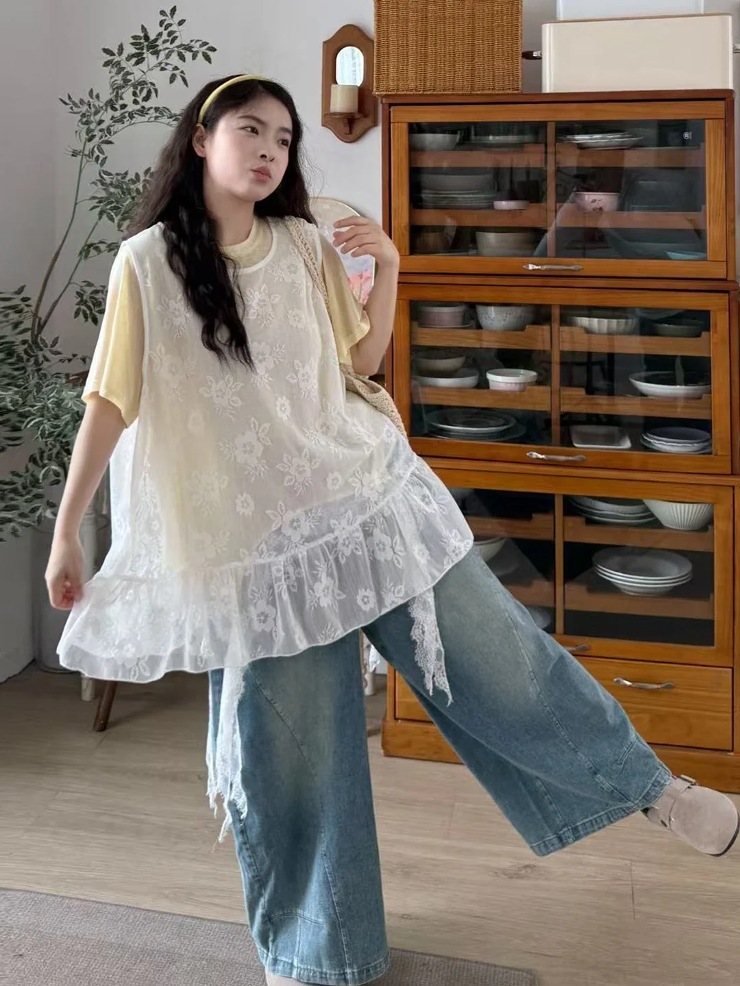 

Комплект из трех предметов: футболка с кружевными вставками в японском стиле, широкие брюки с высокой талией, повседневный милый стиль, большие размеры