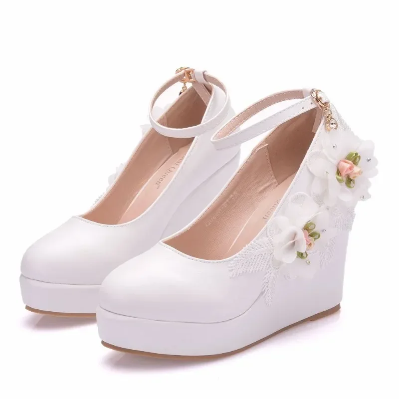 Women Pumps Spring Brand Design Lace Round Toe Buckle Strap PU 10CM Wedges High Heels Flower High Quality Women Shoes White