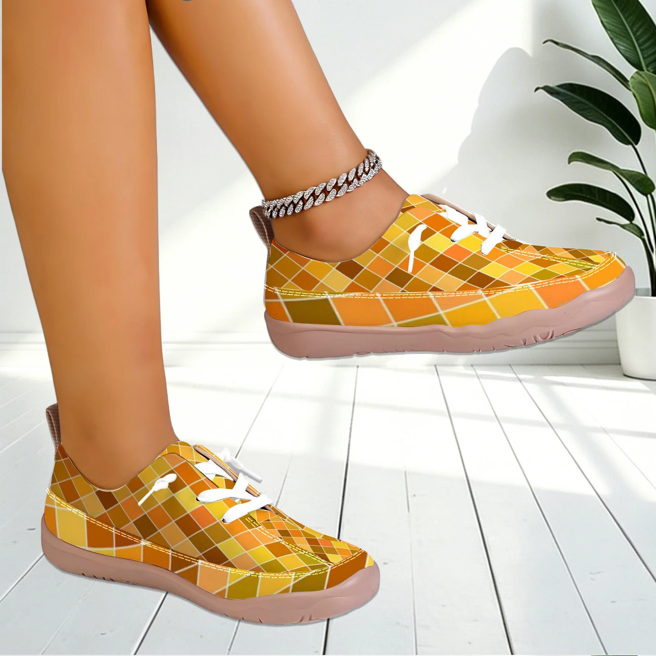 Women Diamond Lattice Print Wide Toe Sneakers Light Soft Sole For Office Standing Daily Commute Walking
