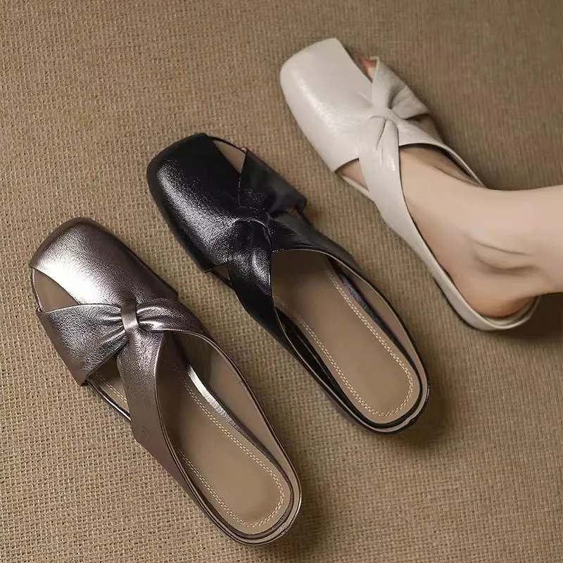 

Современные тапочки на танкетке с квадратным носком. Летние модные женские туфли-лодочки. Новые однотонные тапочки на скрытом каблуке.