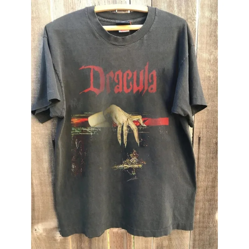Retro Dracula T-shirt: Classic Horror Novel Cover T-shirt Summer New Retro Street Casual Fashion Unisex T-shirt