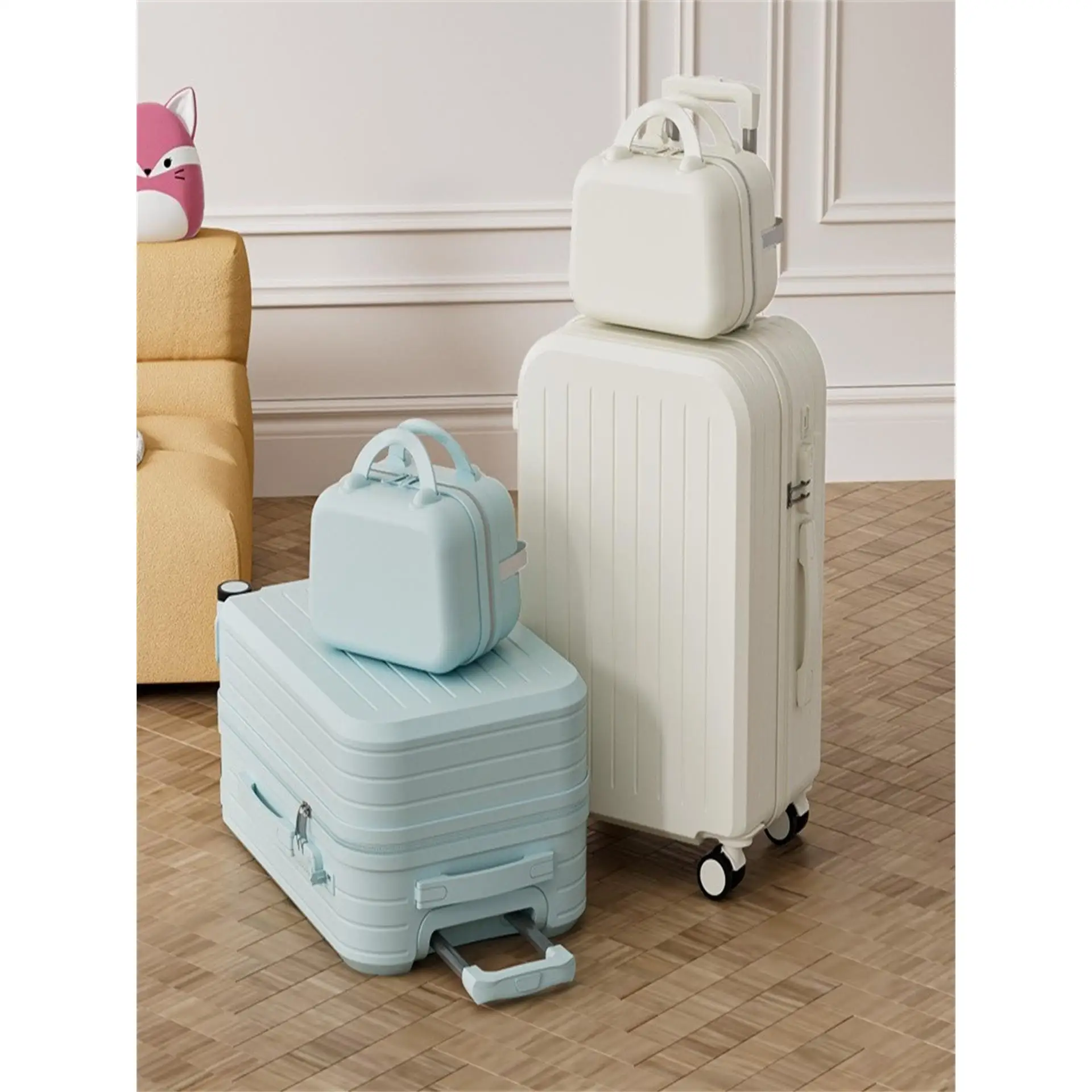 

Durable Travel Suitcase Lightweight Portable Luggage with Combination Lock 20 Inch 24 Inch for Men And Students