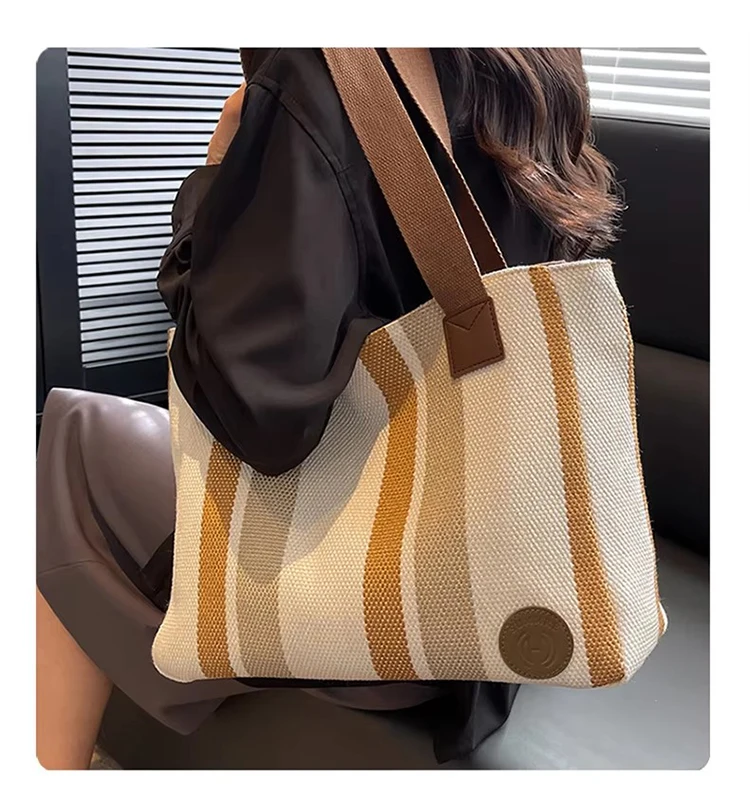 FOXER Stoff-Umhängetasche für Damen, lässige Handtasche mit großem Fassungsvermögen, modische, leichte Einkaufstasche, Geldbörse – Detail 13
