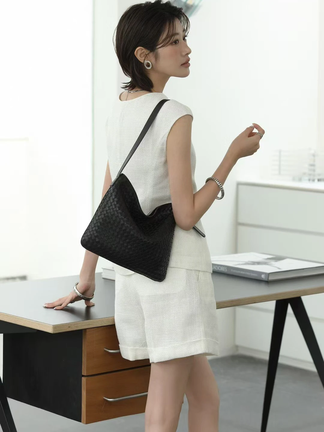 baidou-korean-sle-hanrted-leather-oulder-crossbody-bag-top-layer-eepskin-soft-square-ape-pure-color-faion