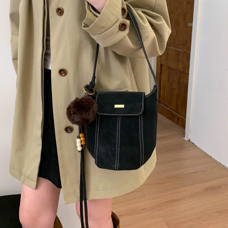 

Geometric Shape Crossbody Bags For Women Pure Color Commute Shoulder Phone Purse Casual Street Small Tote Handbags With Pendant