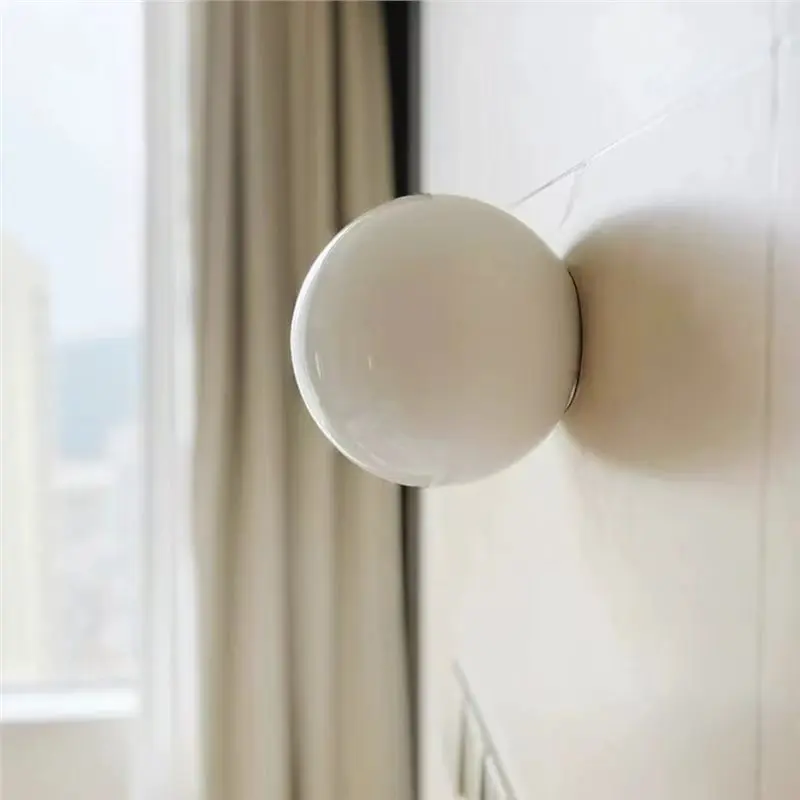 [NEWA76K!】 White Round Glass Wall Lamp: Modern Bubble Lights