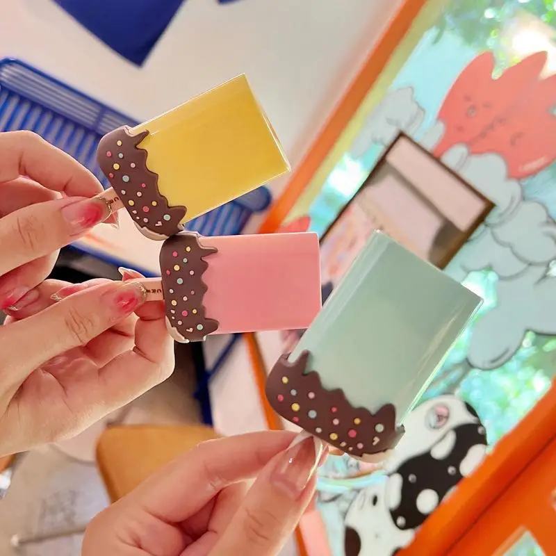 Tragbarer, niedlicher Kontaktlinsenbehälter mit Cartoon-Eiscreme-Muster, kleiner Linsenbehälter für Frauen, ideal für den täglichen Gebrauch und Reisen. – Detail 2