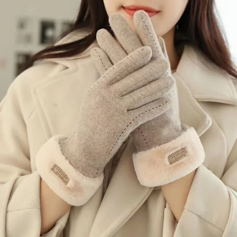 

Women's winter warm gloves with plush touch screen versatile and high-end feel outdoor antifreeze protective gloves holiday gift