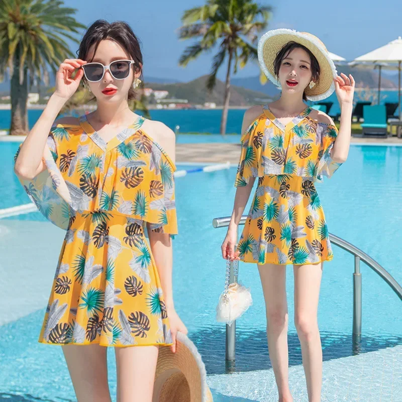 

Soaking in Hot Springs, South Korea Split Small Fragrance Swimwear Two Piece Set, Plus Size Skirt Style Flat Corner Pants,