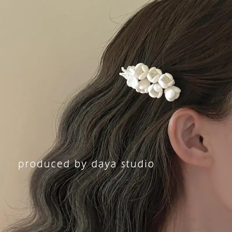 Ethereal French Vintage Floral Side Hair Clip Premium Light Luxury Niche Elegant Resin Hair Pin for Women
