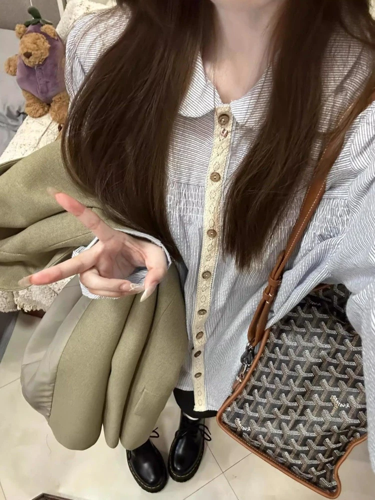 Camicia coreana a righe in pizzo con colletto dolce da donna 2025 Top estivo casual a maniche lunghe allentato Camicetta versatile alla moda