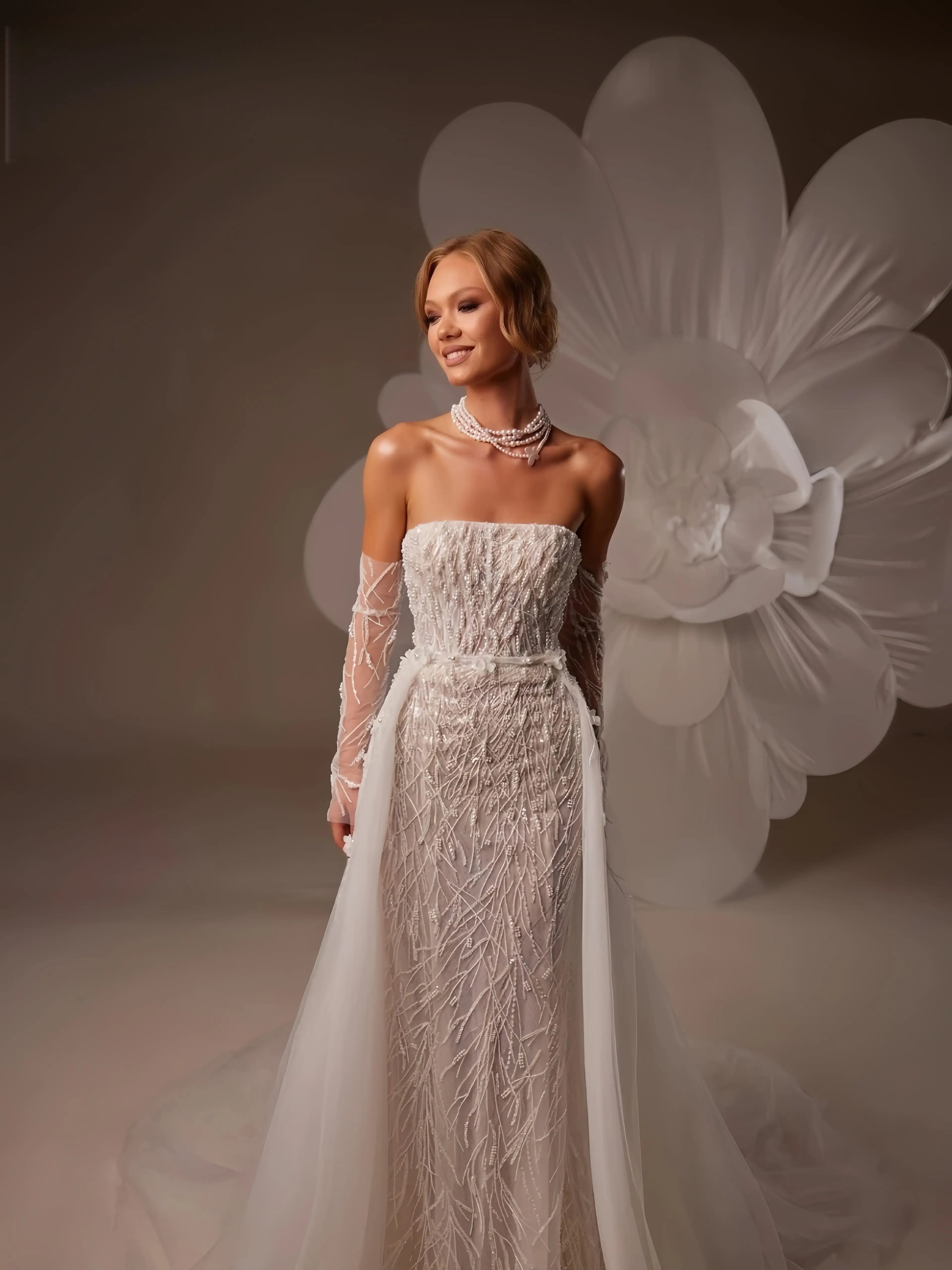 

Customized Luxury Vintage Strapless Wedding Dresses Detachable Train Lace Appliques Backless Engagement Vestidos De Novia