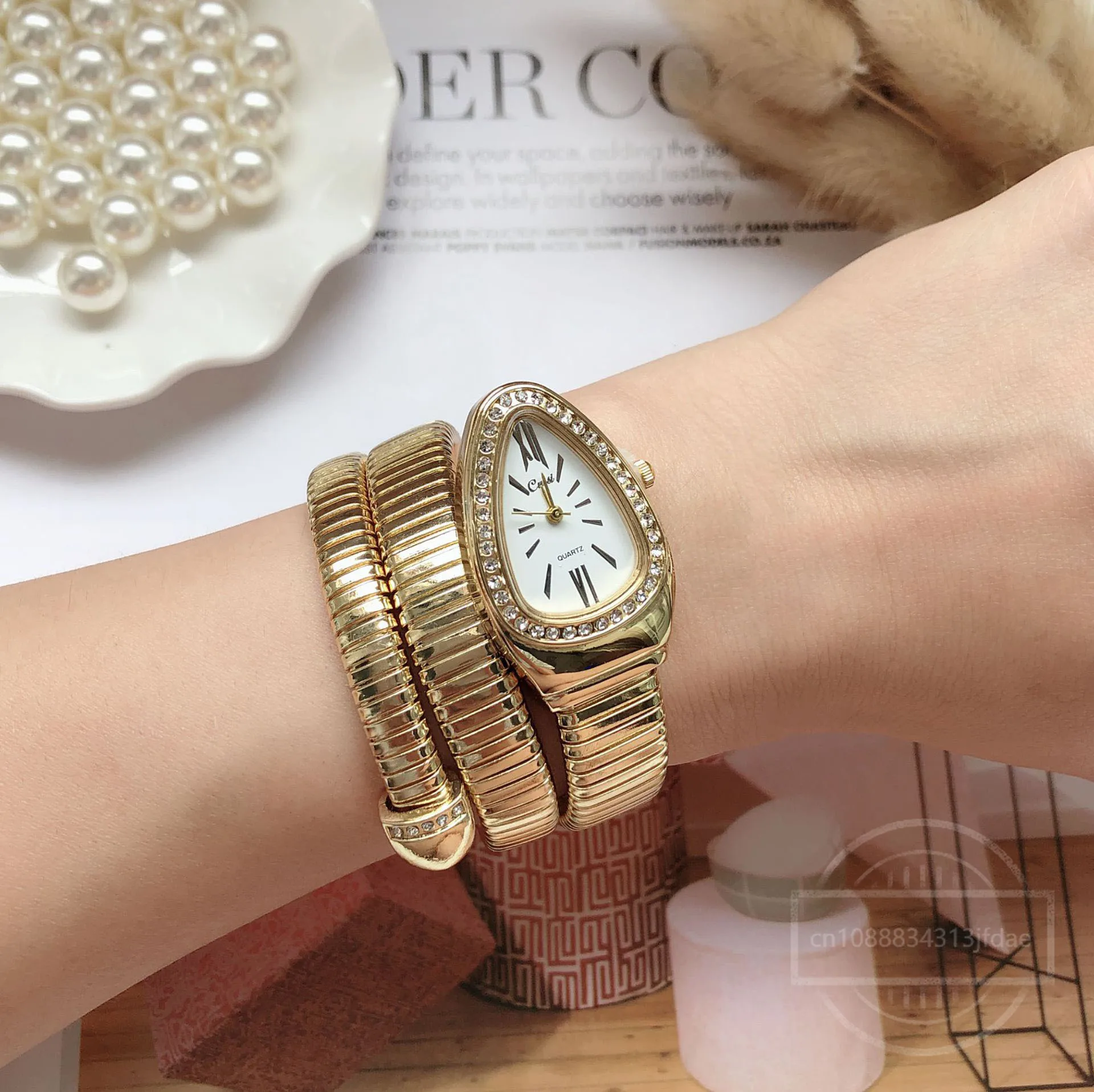 Women Quartz Watch Bracelet Stainless Steel Fashion Gold Ladies Watches Clock High-quality Luxury Ladies Wristwatch