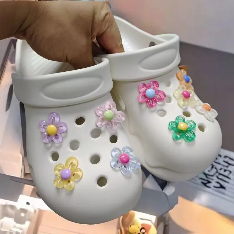 New 5 petal flower Hole shoe Charms Designer DIY Shiny Bling Shoes Decaration for Clogs Kids Boys Women Girls Gifts