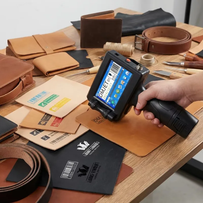 Impresora de inyección de tinta monocromática manual conveniente para imprimir en materiales flexibles como tarjetas de cuero y papel para pequeñas empresas