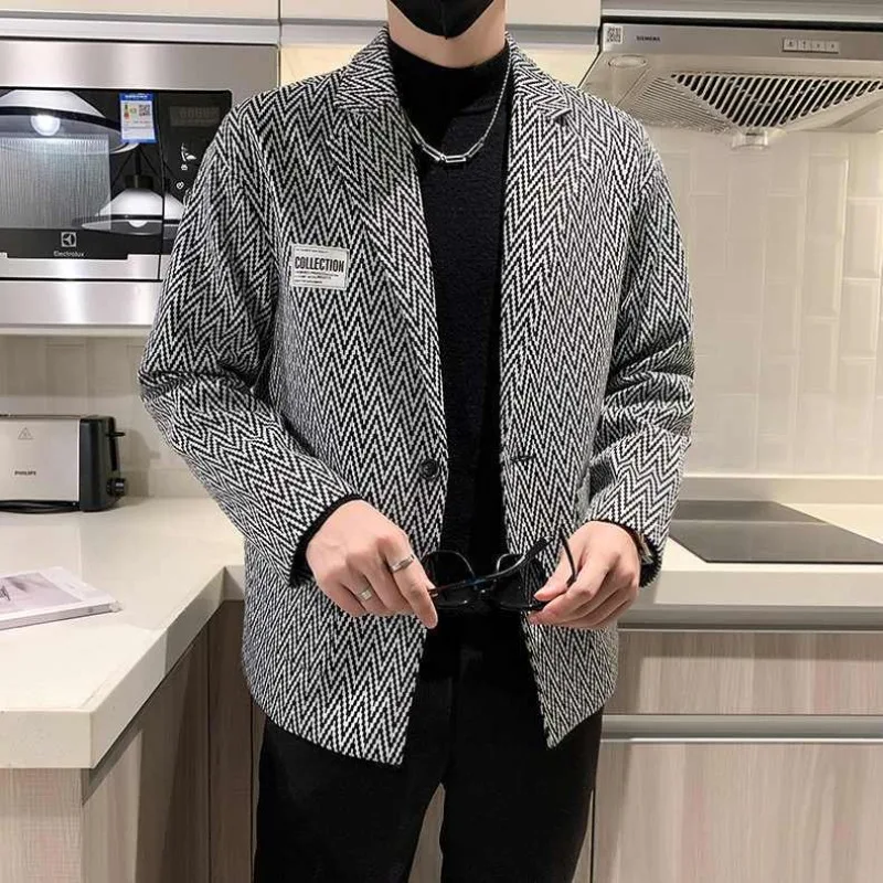 Short Coat Gray Striped Cropped Men\'s Suit Jackets Korean Style Clothes Fashionable Luxury Male Blazer Designer Original Elegant